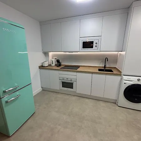 Nuevo! En El Centro! 1m Metro, Zambrano Y Con Parking Apartment Malaga