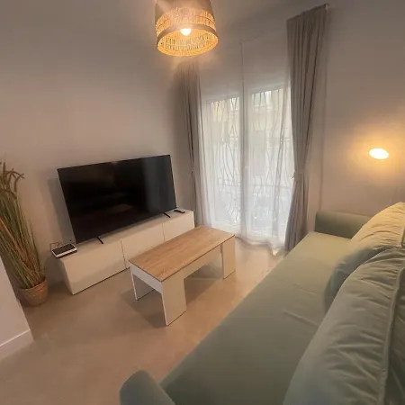 Nuevo! En El Centro! 1m Metro, Zambrano Y Con Parking Apartment Malaga