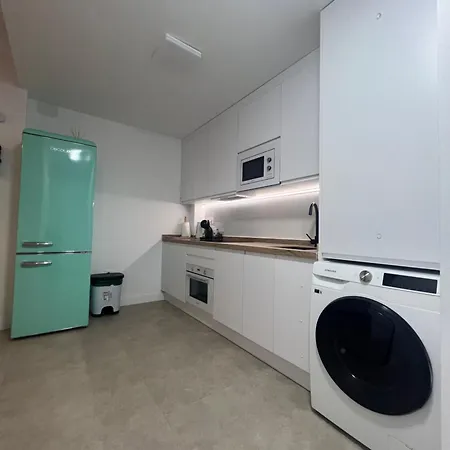 Nuevo! En El Centro! 1m Metro, Zambrano Y Con Parking Apartment Malaga