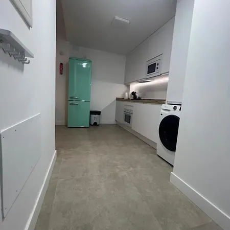 Nuevo! En El Centro! 1m Metro, Zambrano Y Con Parking * Malaga